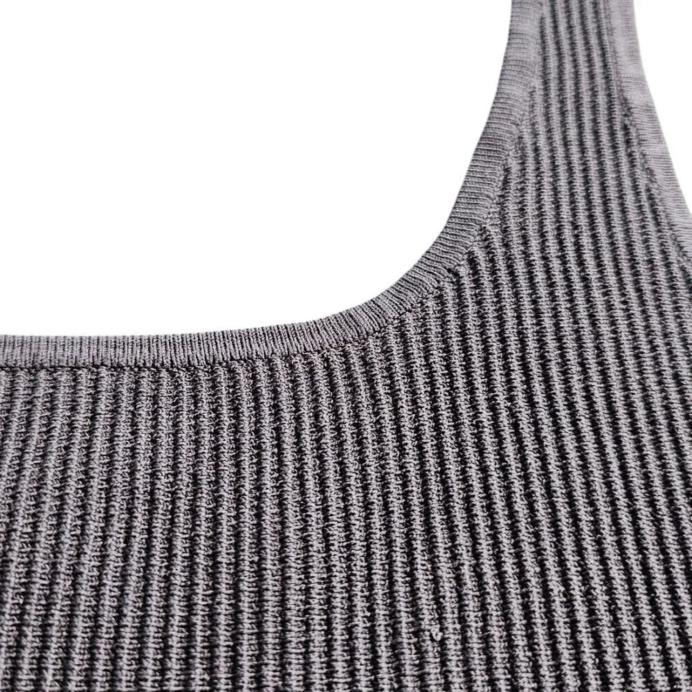 Aritzia Babaton Sculpt Knit Crop Tank Top, Ribbed, Stretch, Thick, Grey, Size M - Picture 4 of 8